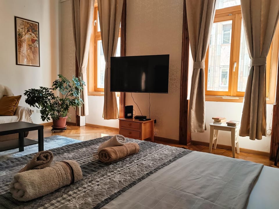TV and multimedia, Bedroom, towels