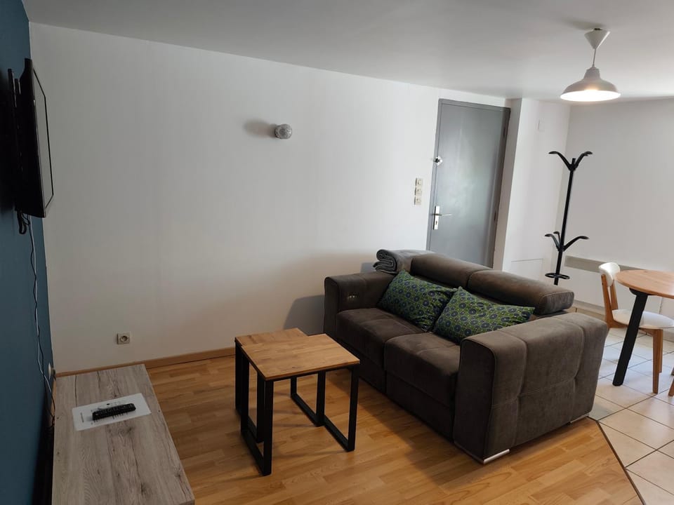 Appartement indépendant avec terrasse et jardin Apartment in Grand Est