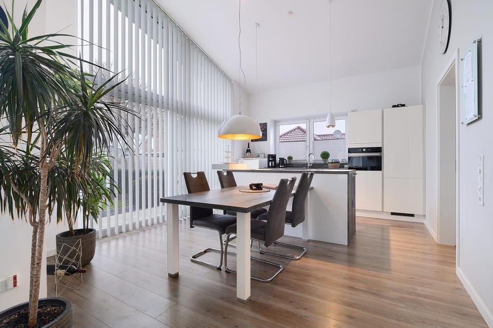 Property building, Kitchen or kitchenette, Living room