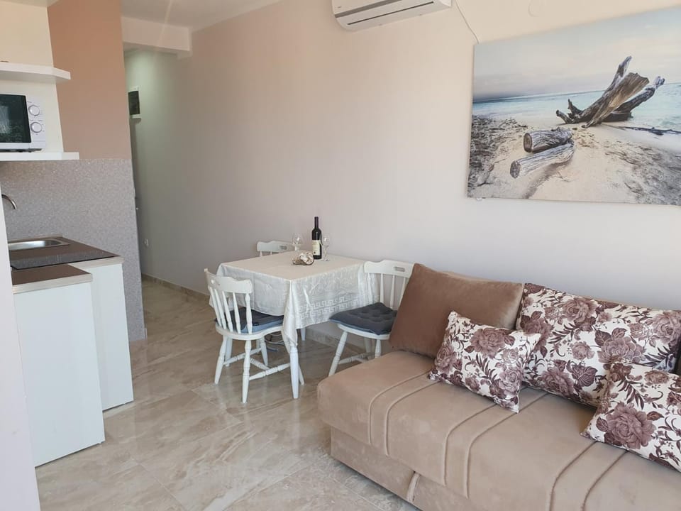 Stadjorluk Hladna uvala Apartment in Ulcinj Municipality