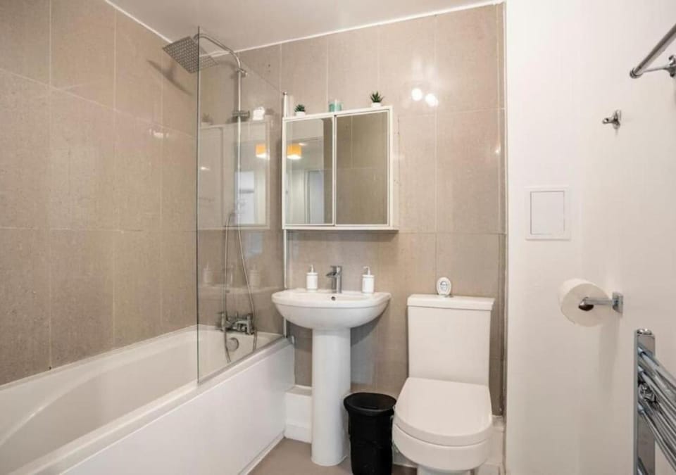 Toilet, Bathroom, Bath