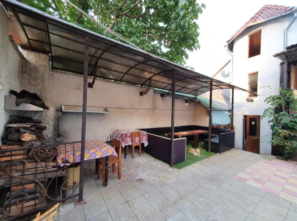 City center Hostel& Bikers Place with parking Hostel in Chișinău