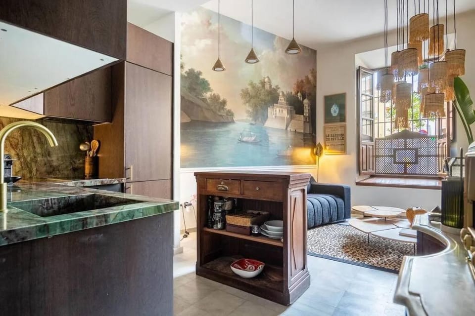 Kitchen or kitchenette, Living room