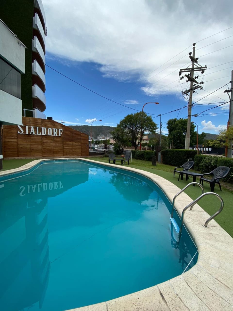 Swimming pool, Swimming pool