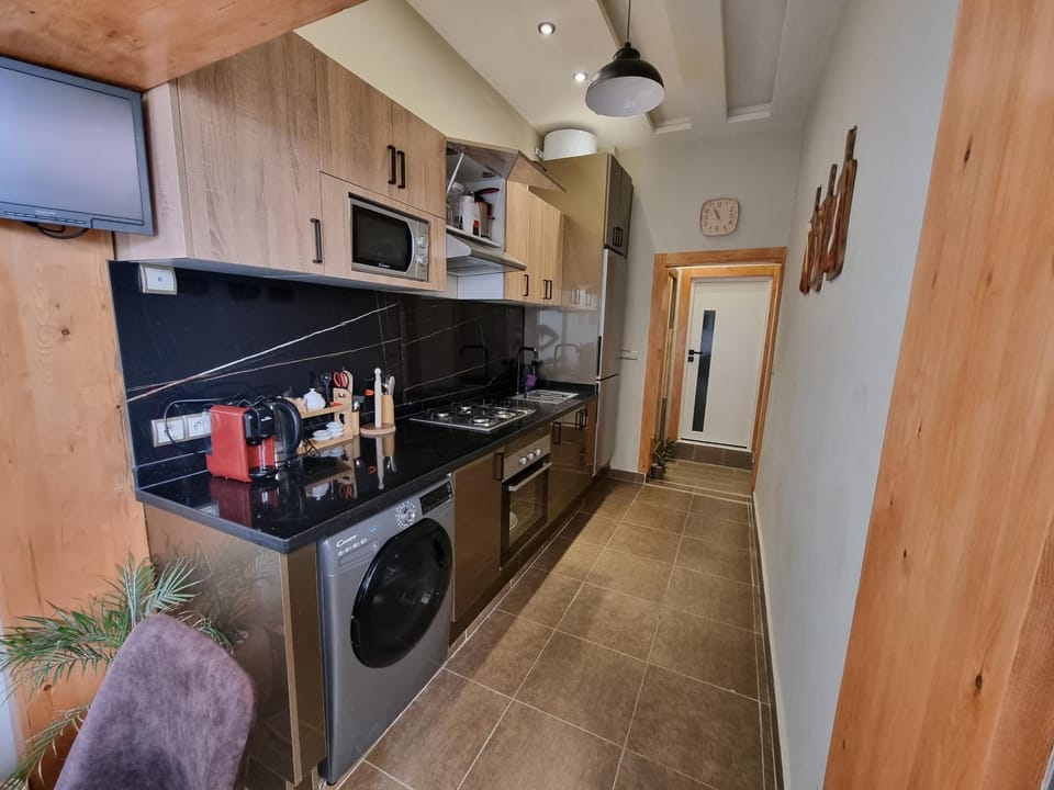 Kitchen or kitchenette, dishwasher, minibar, oven, pet friendly, stove, toaster, washing machine, dryer