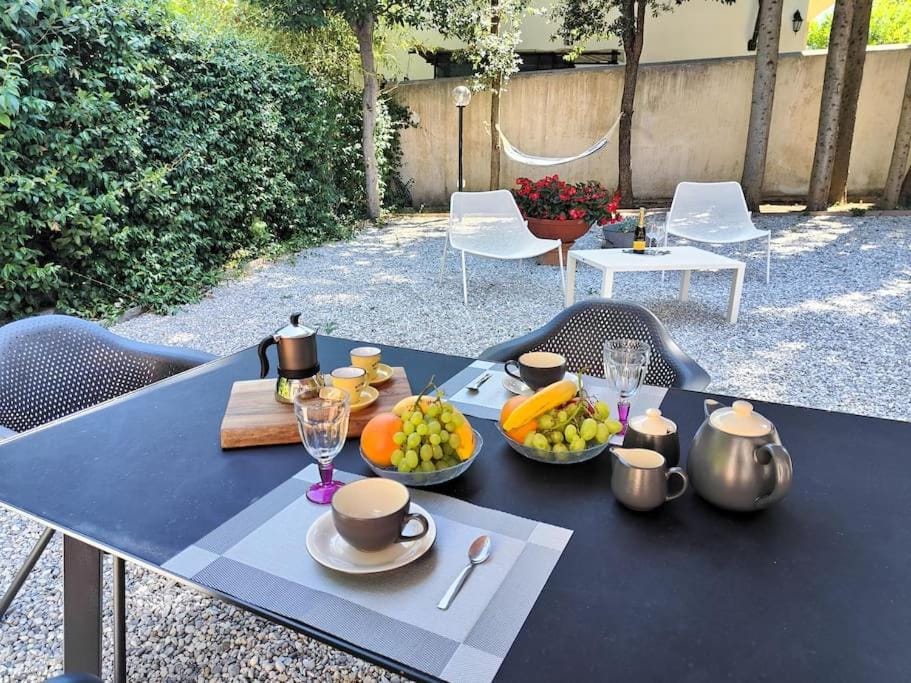 La mia limonaia sui colli, garden, parking, fit for bike ! Villa in Florence