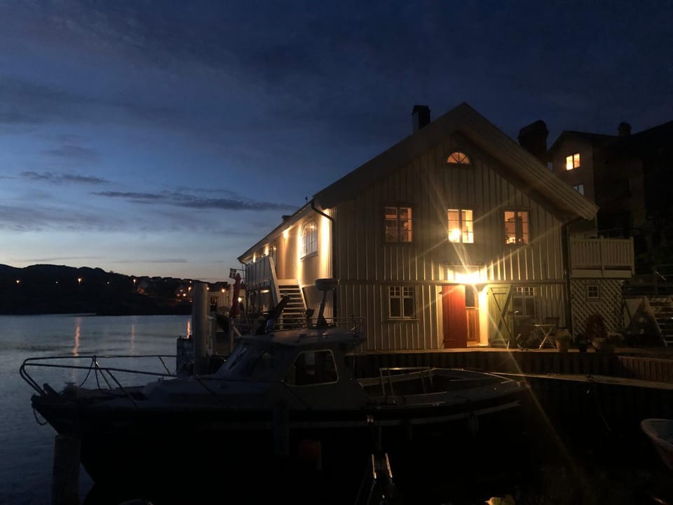 Night, Lake view