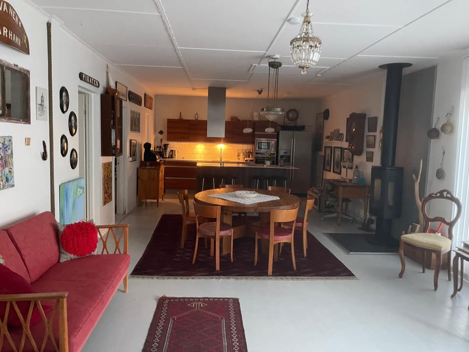 Property building, Kitchen or kitchenette, Living room