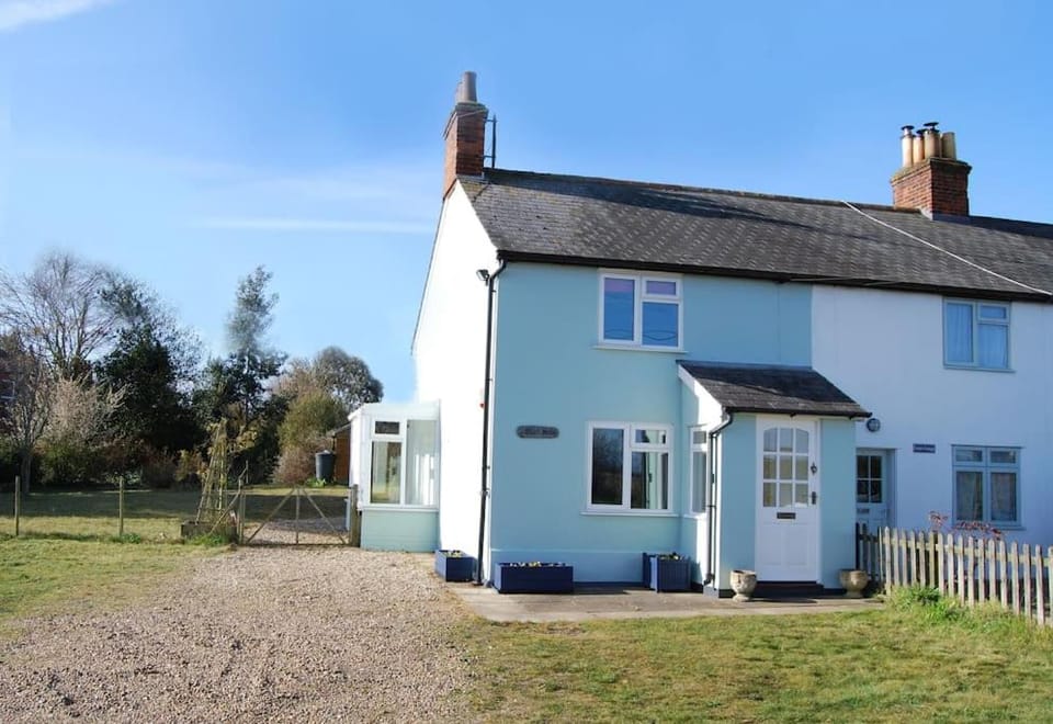 Eastside Cottage near Suffolk Coast and Forest House in Suffolk Coastal District