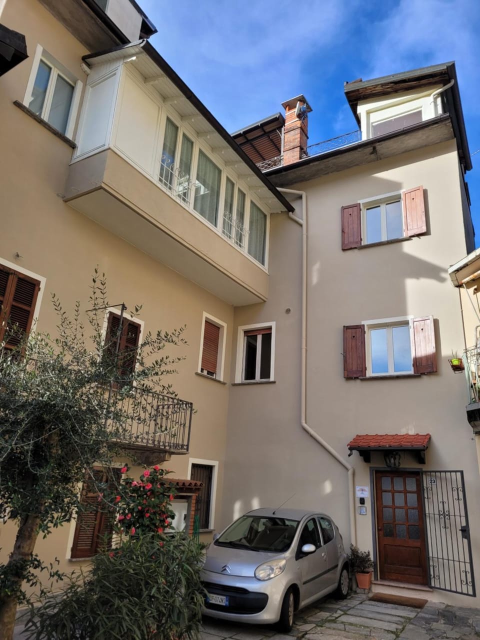 Property building, Facade/entrance