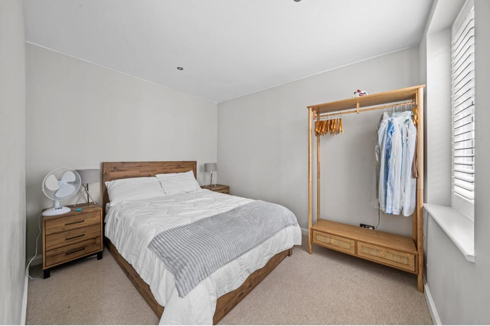 3 Bed City Centre House Sleeps 6 - Parking Wifi House in London