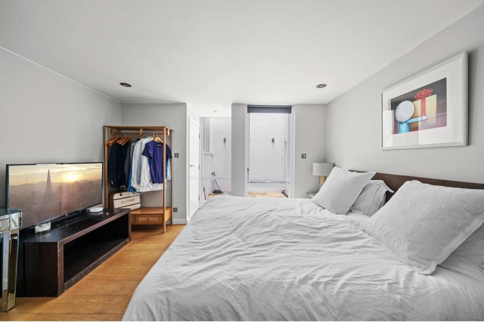 3 Bed City Centre House Sleeps 6 - Parking Wifi House in London