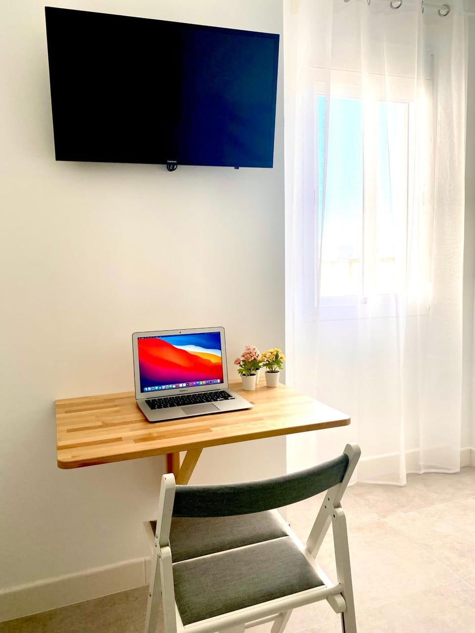 Communal lounge/ TV room, TV and multimedia, Seating area, hair dresser