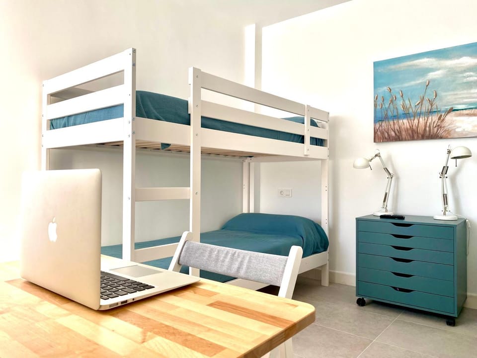 Bed, Photo of the whole room, Seating area, Bedroom, bunk bed