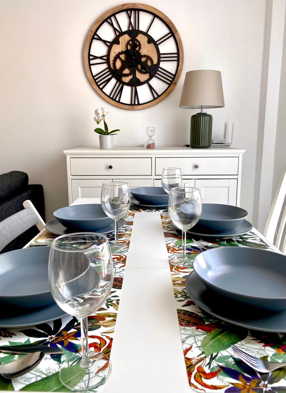 Living room, Dining area