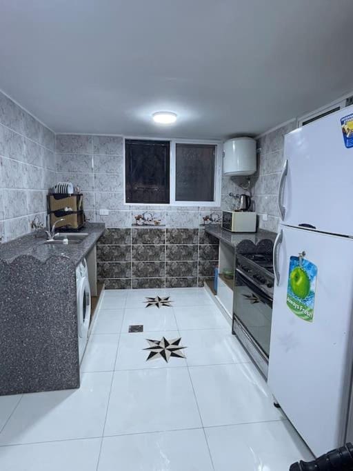 Kitchen or kitchenette, minibar, pet friendly, stove