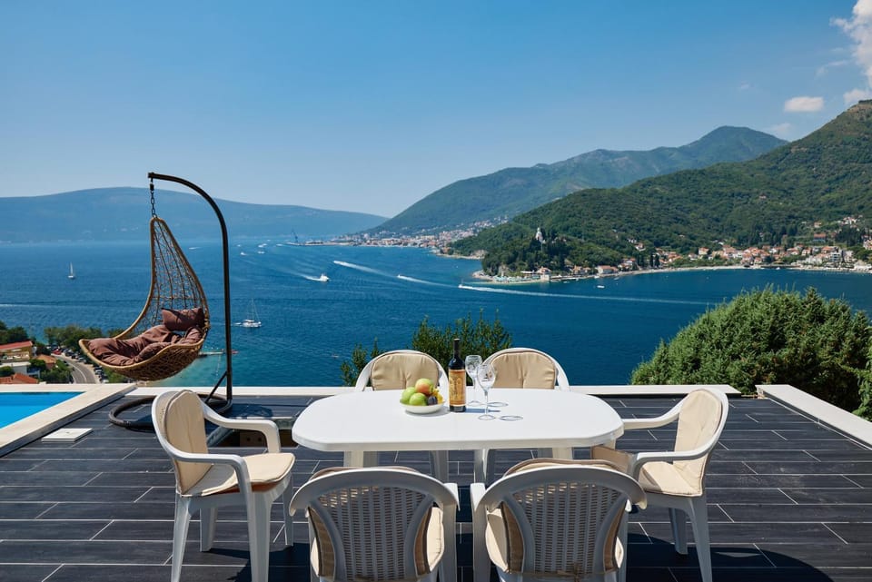 Patio, Day, View (from property/room), Balcony/Terrace, Mountain view, Sea view