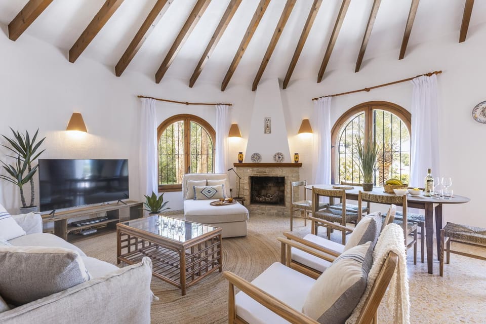 Communal lounge/ TV room, Living room