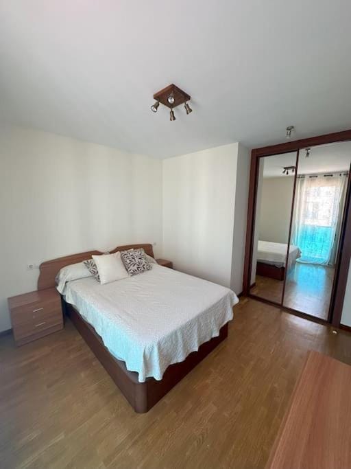 Piso Gijon con plaza de garaje VUT4589AS Apartment in Gijón