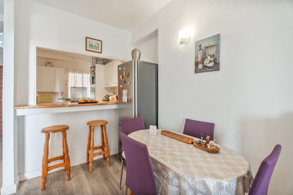 Fantastic 1-bedroom With Sea View Apartment in Playa de las Americas