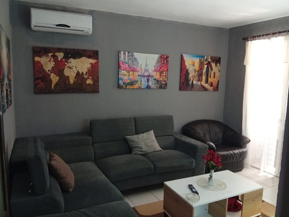 Just Check Inn Apartment in Tirana