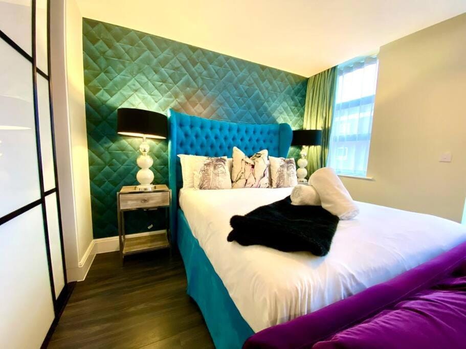 Stunning Apartment Suite - Free Parking & WiFi! Apartment in Poole