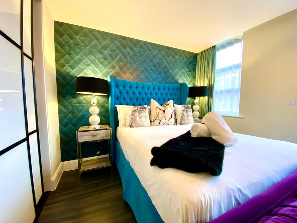 Stunning Apartment Suite - Free Parking & WiFi! Apartment in Poole