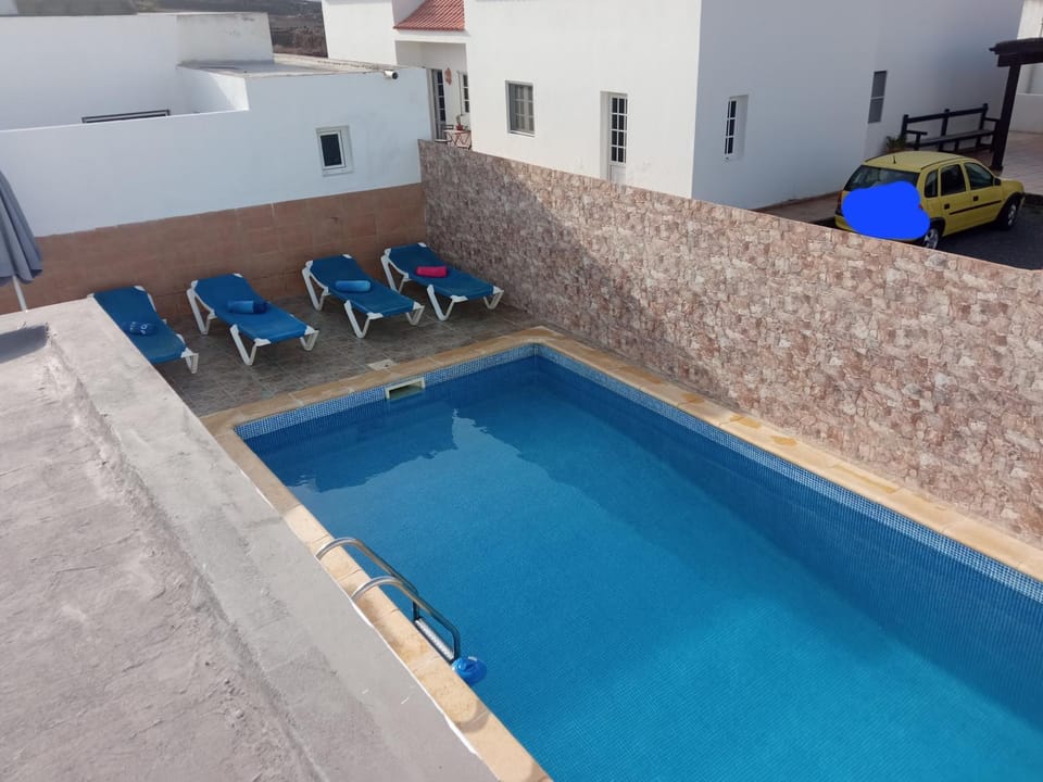 Swimming pool, Swimming pool