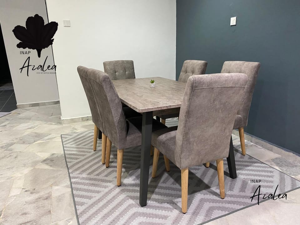 Seating area, Dining area