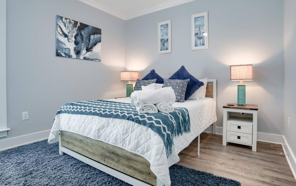 Bed, Decorative detail, Bedroom