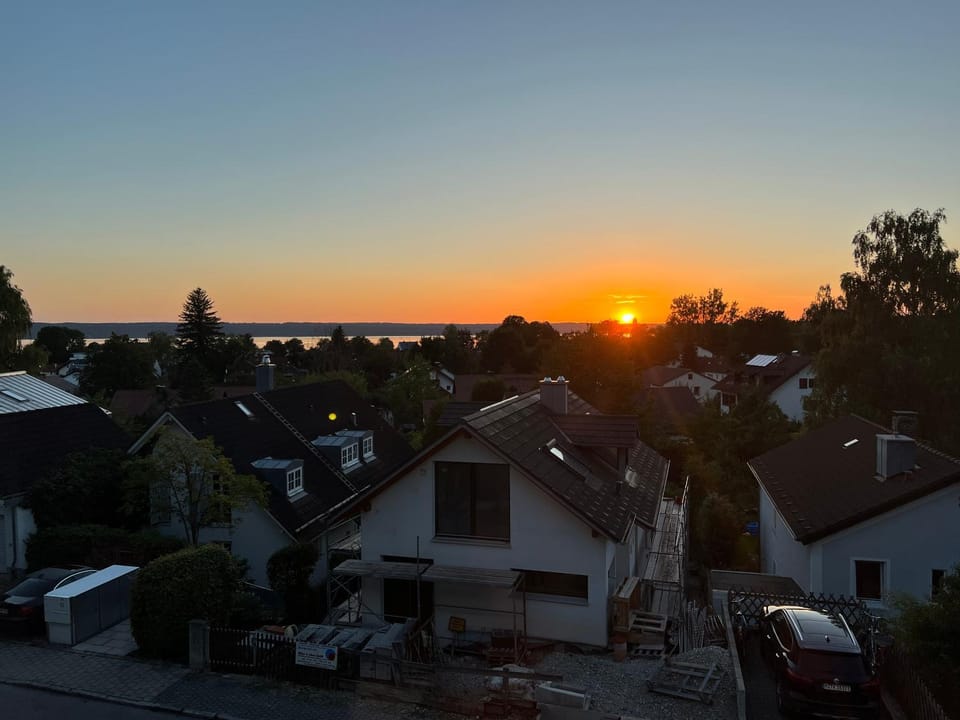 Neighbourhood, Natural landscape, Street view, Sunrise, Sunset
