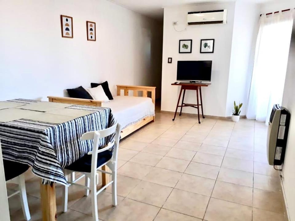 Bed, TV and multimedia, Balcony/Terrace, Dining area, internet, locker, air conditioner