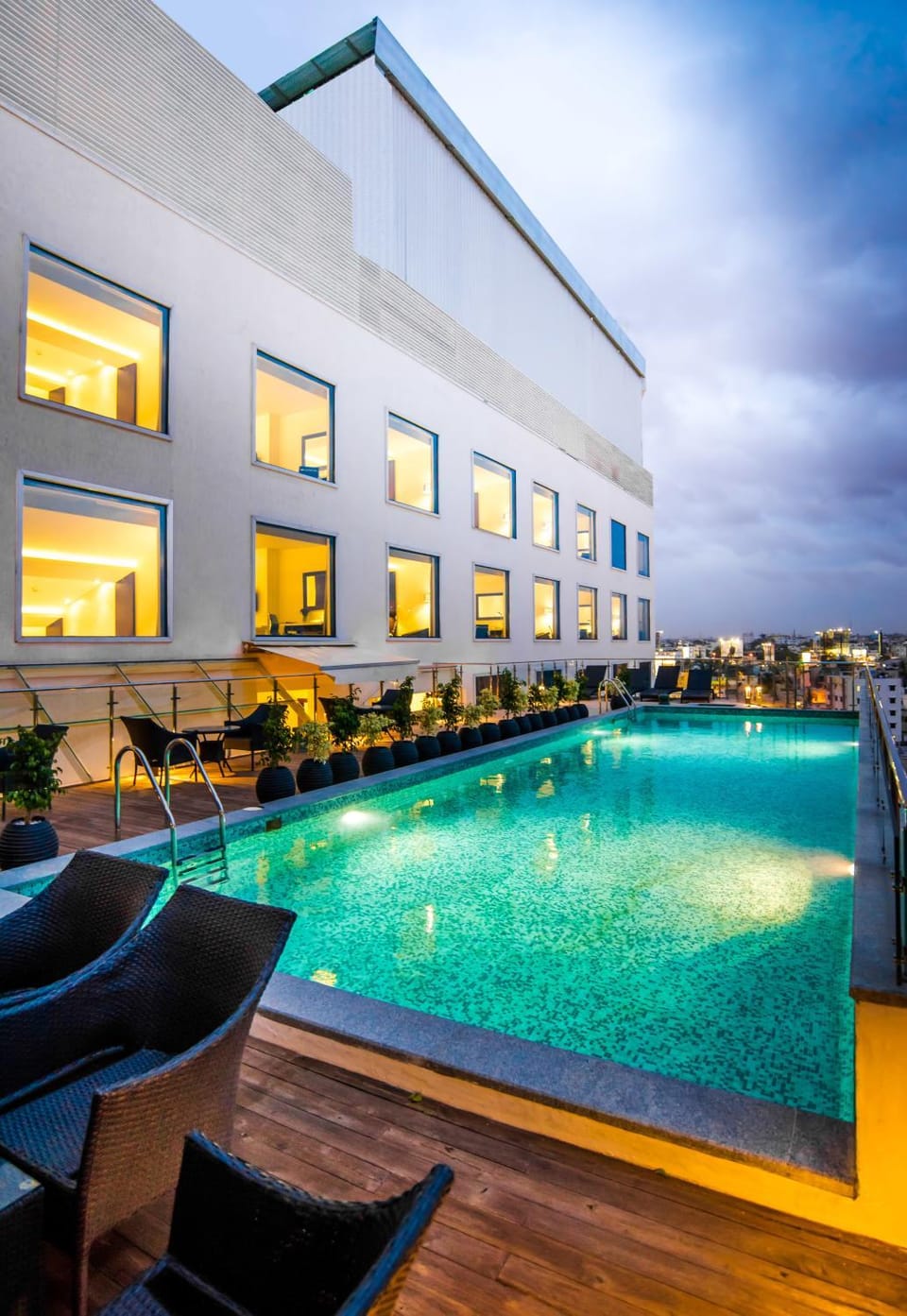 Swimming pool, Swimming pool