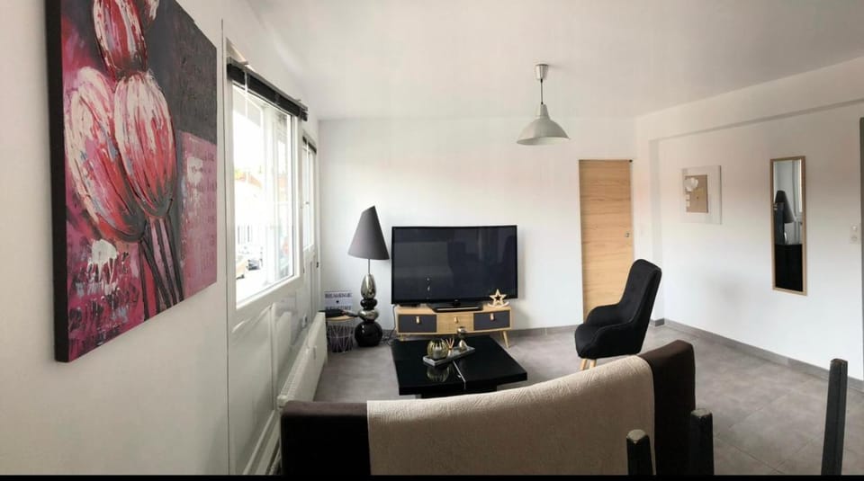 Bel appartement cosy très calme avec parking privé Apartment in Hauts-de-France