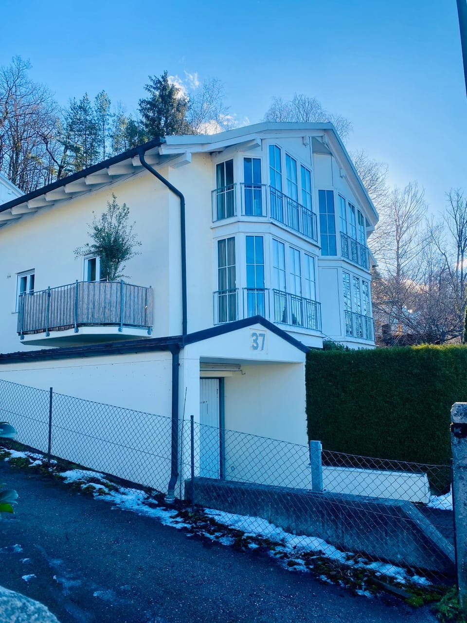 Property building, Day