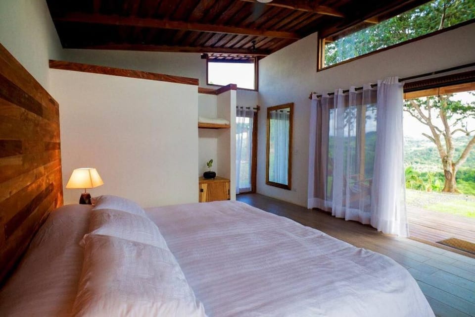 Bed, Bedroom, Garden view