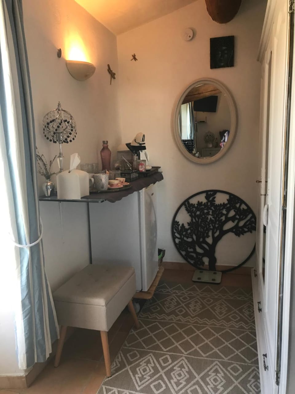 Coffee/tea facilities, View (from property/room)