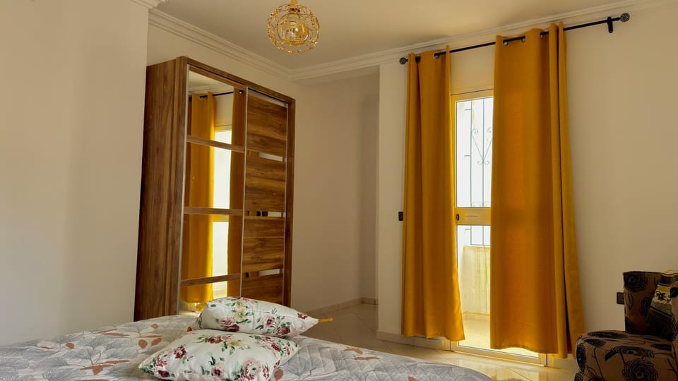 Bed, Photo of the whole room, Bedroom, wardrobe