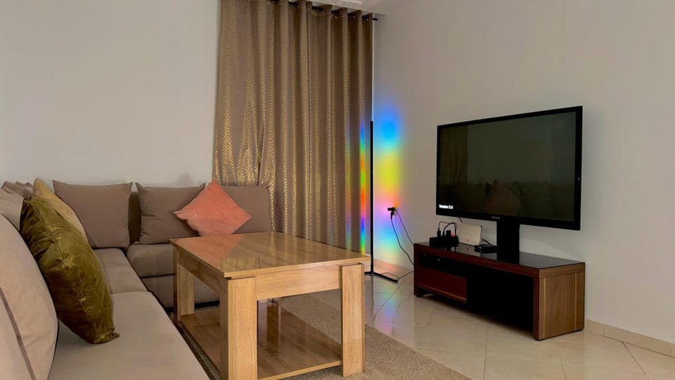 TV and multimedia, Living room, Dining area, Evening entertainment
