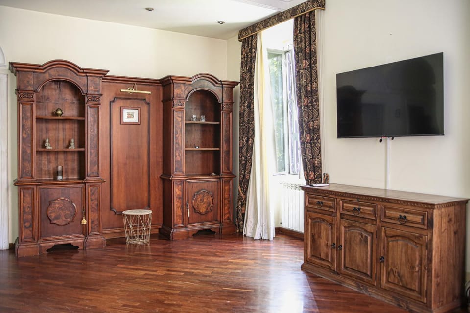 Living room, Seating area