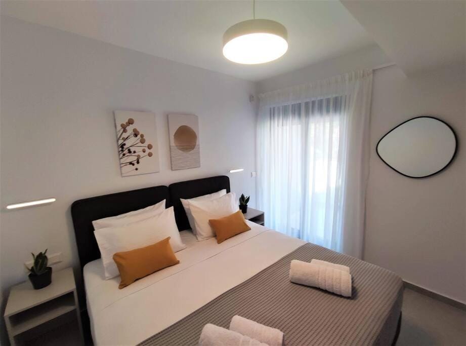 Brand new condo next to the beach, peaceful square, garden view Apartment in Rethymno
