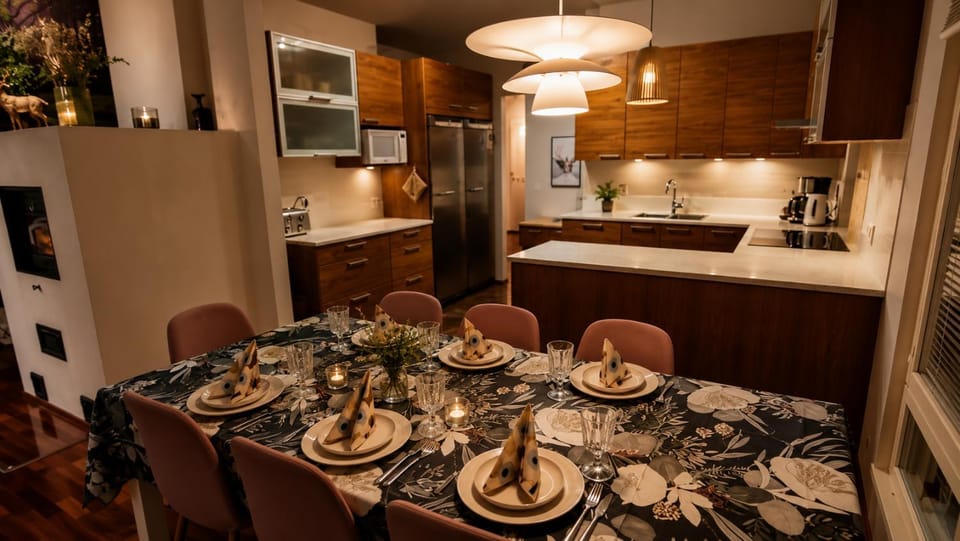 Nordic Villa in Rovaniemi with a Private Sledding Hill, Sauna & Cozy Family Stay Villa in Rovaniemi