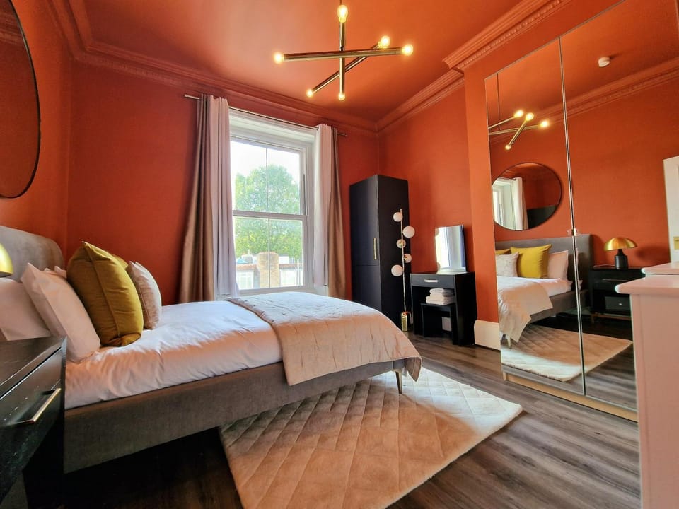 Bed, Photo of the whole room, Bedroom, wardrobe