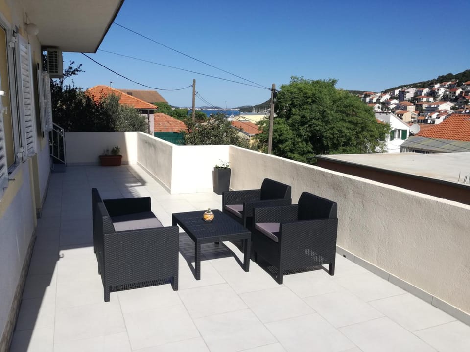 Balcony/Terrace, Garden view, Sea view