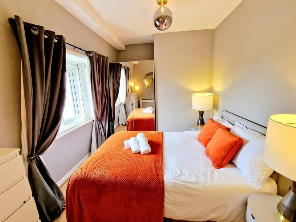 Bed, Bedroom