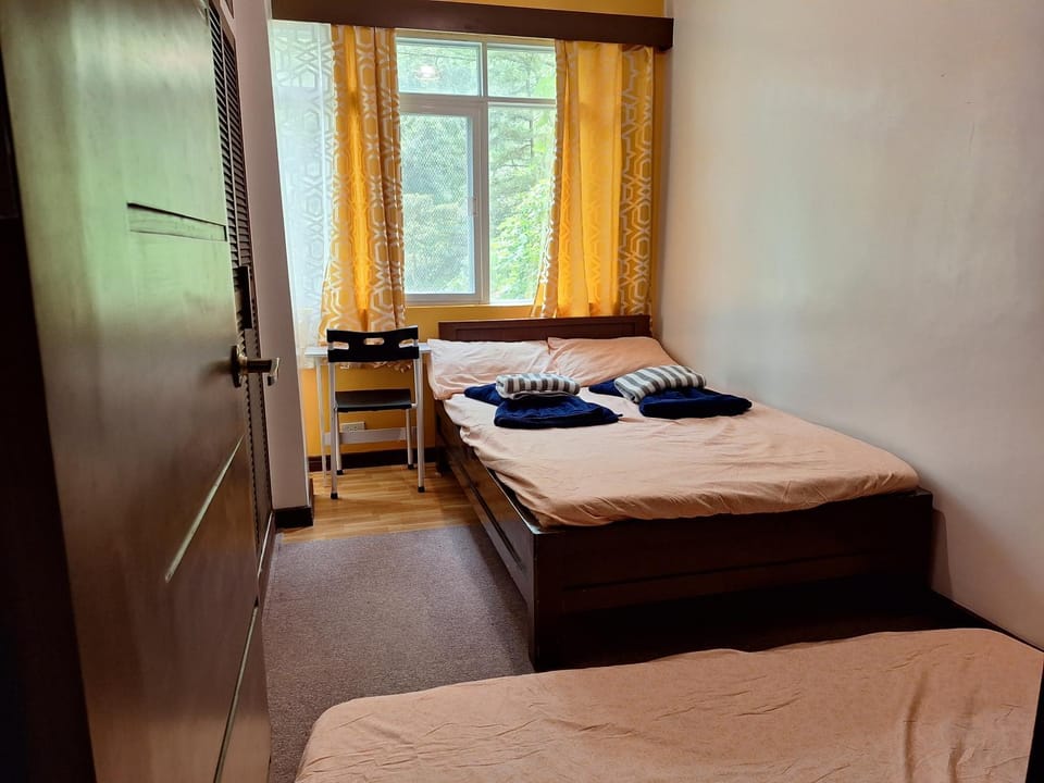 Bed, Bedroom, storage, towels