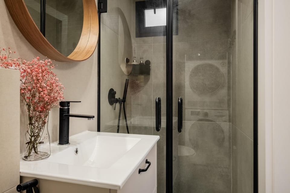 Shower, Bathroom