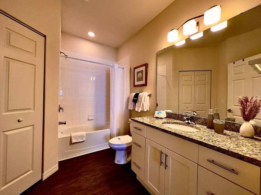 Toilet, Bathroom, Bath