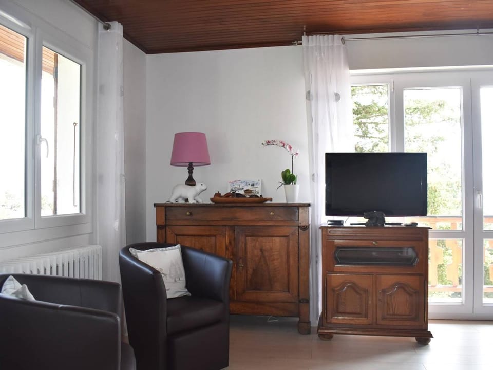 Spacieux T3 proche centre-ville Font-Romeu - FR-1-580-95 Apartment in Font Romeu