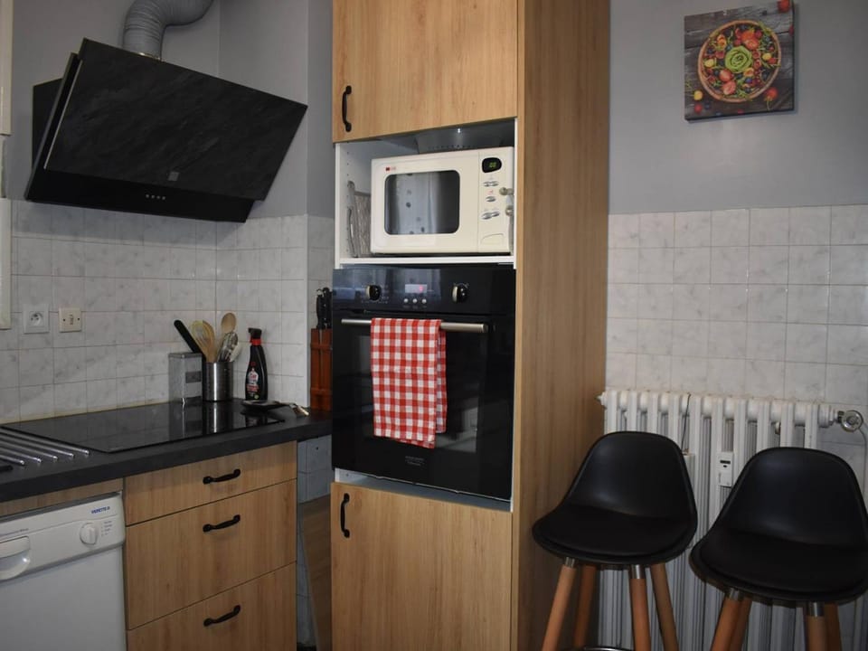 Spacieux T3 proche centre-ville Font-Romeu - FR-1-580-95 Apartment in Font Romeu